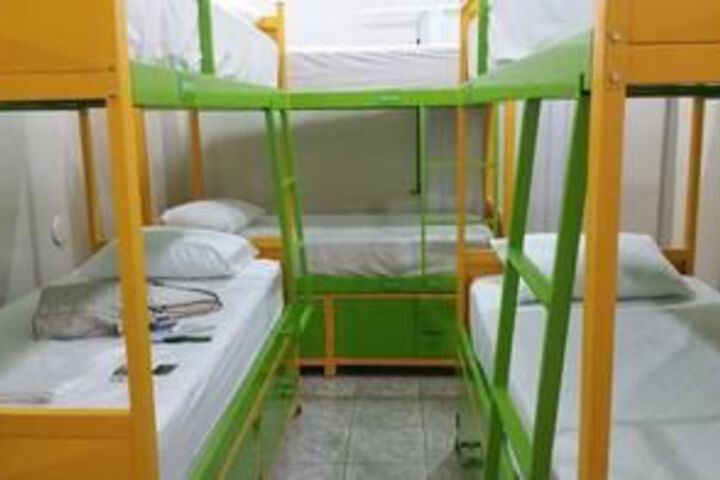 Room 7 of 13