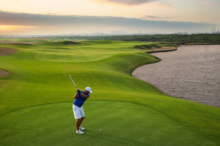 Golf 42 of 131