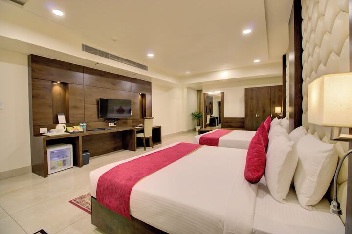 Room 10 of 41