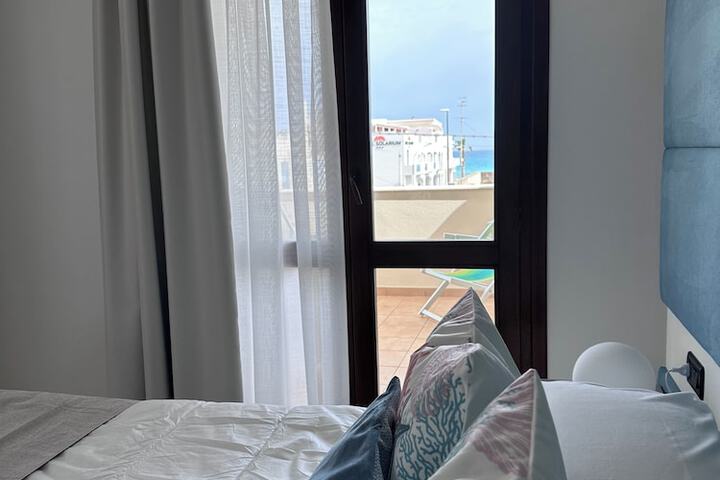 Room 26 of 62