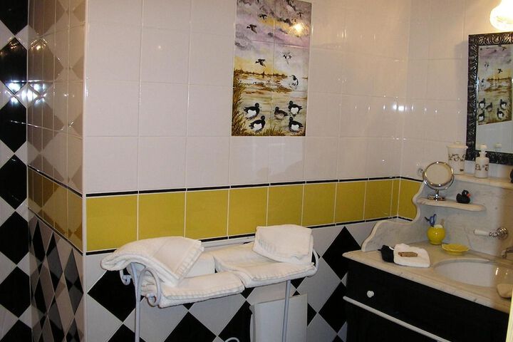 Room 10 of 22