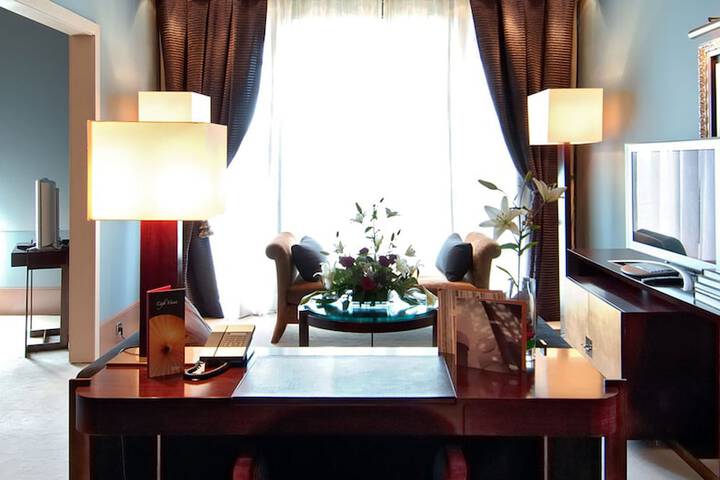 Room 9 of 81