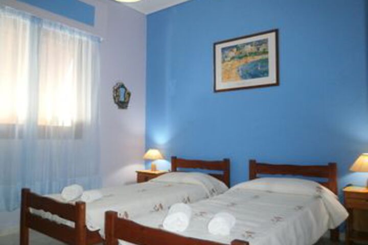 Room 15 of 40
