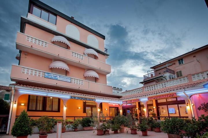 Hotel Sileoni