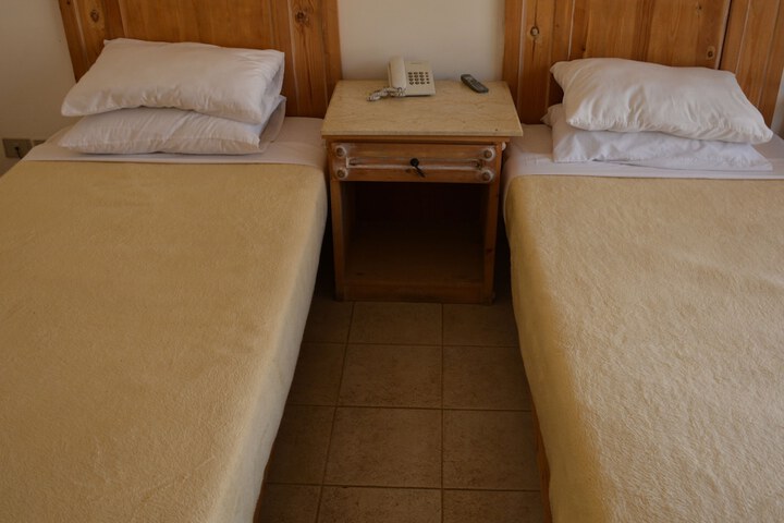 Room 12 of 33
