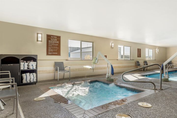 Pool 30 of 43