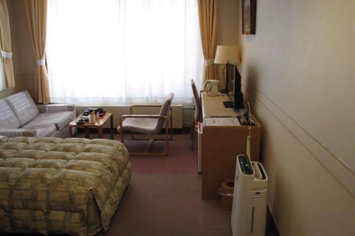 Room 13 of 43