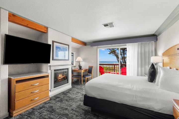 1 King Bed Ocean View (8 of 30)