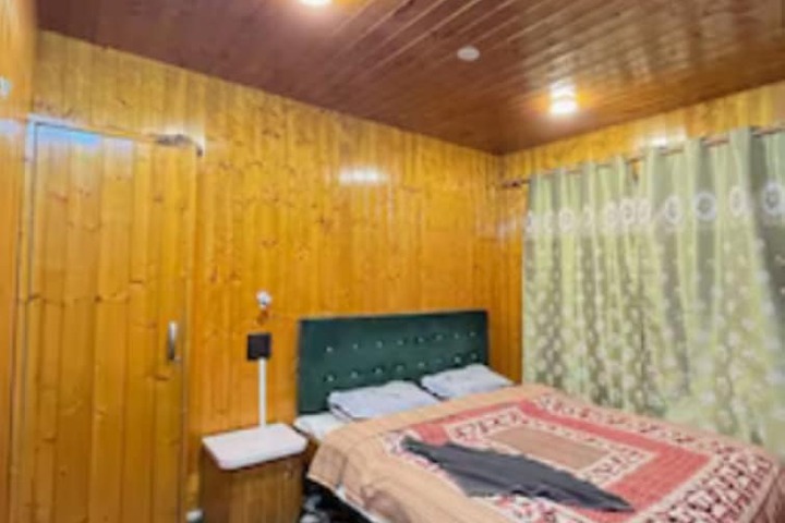 Room 3 of 15