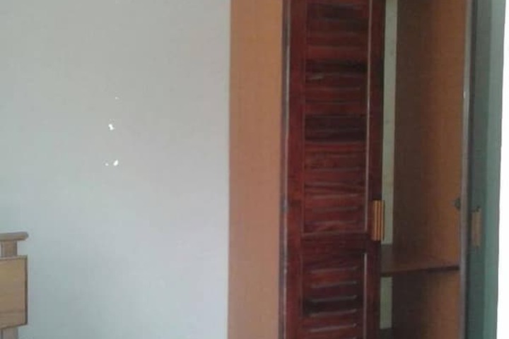 Room 17 of 39