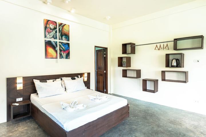 Room 19 of 102