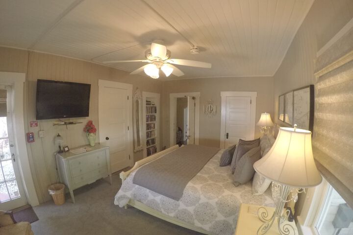 Room 7 of 53