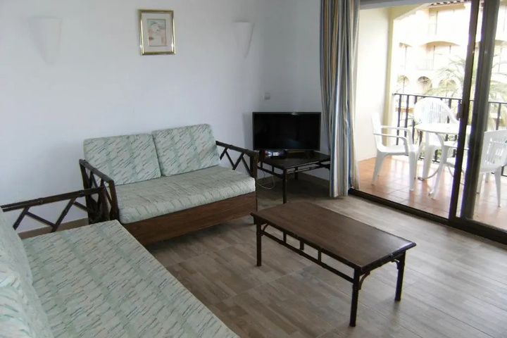 Room 2 of 15