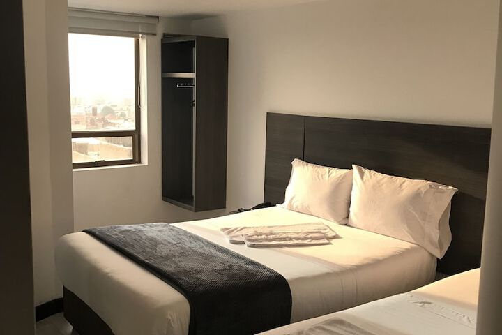 Room 9 of 44