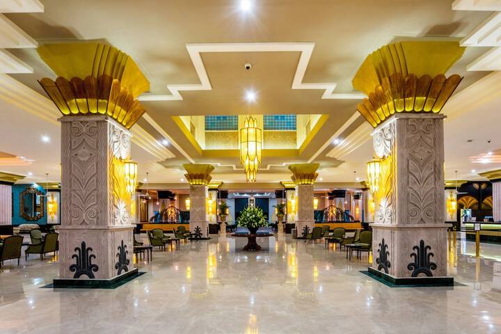 Hotel Lobby