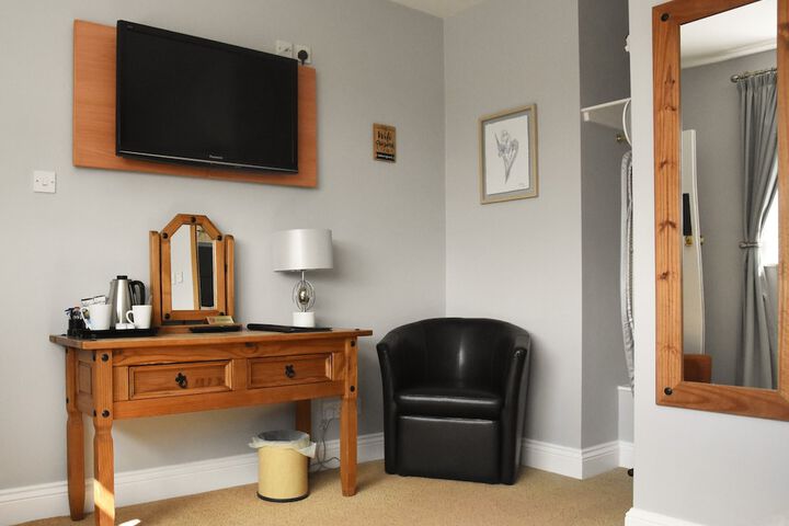 Room 14 of 38
