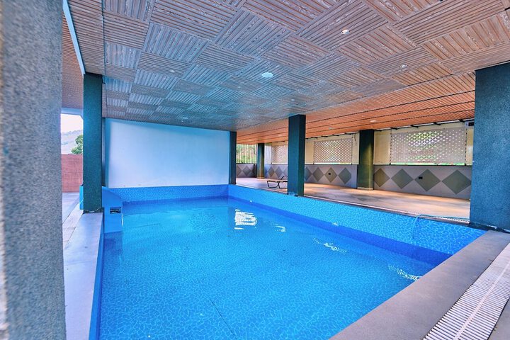 Pool 63 of 100