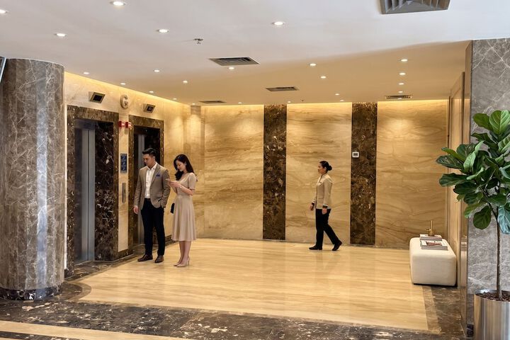 Hotel Interior 8 of 146