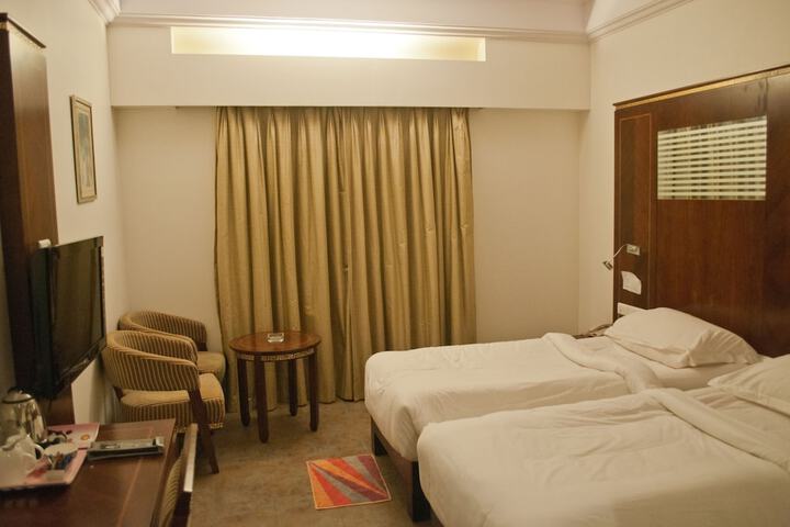 Room 8 of 35