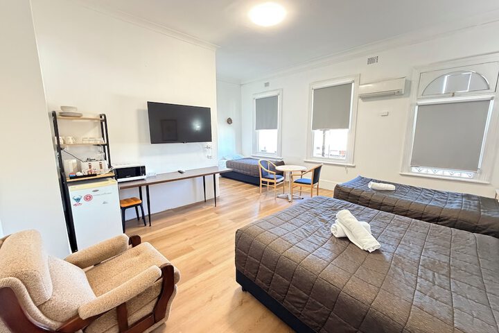 Room 13 of 48