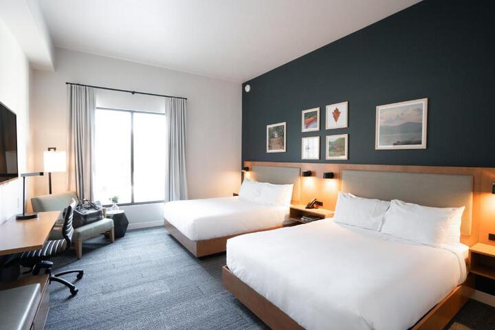 Standard Double Room 2 Queen Beds (2 of 6)