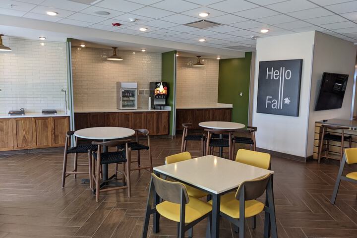 Breakfast area