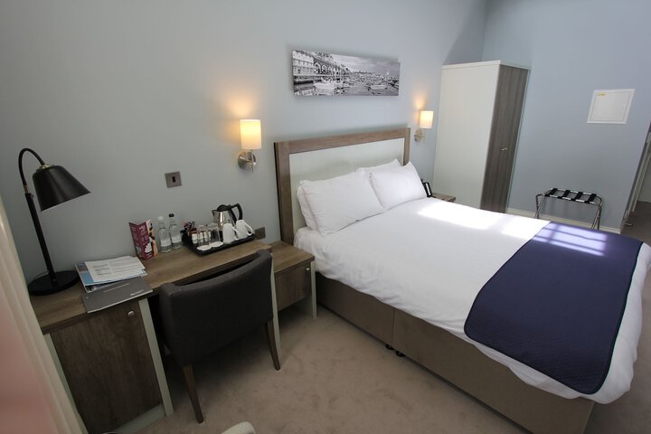 Room 15 of 59