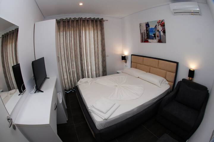 Room 14 of 24