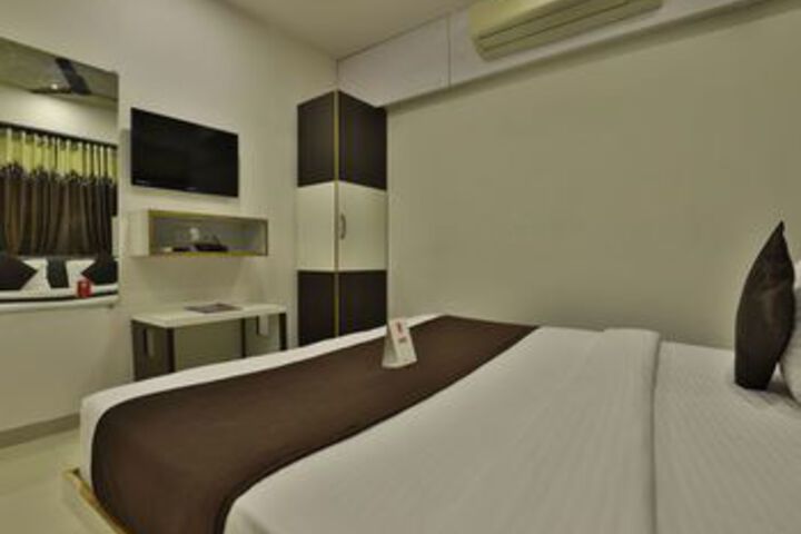 Room 6 of 24