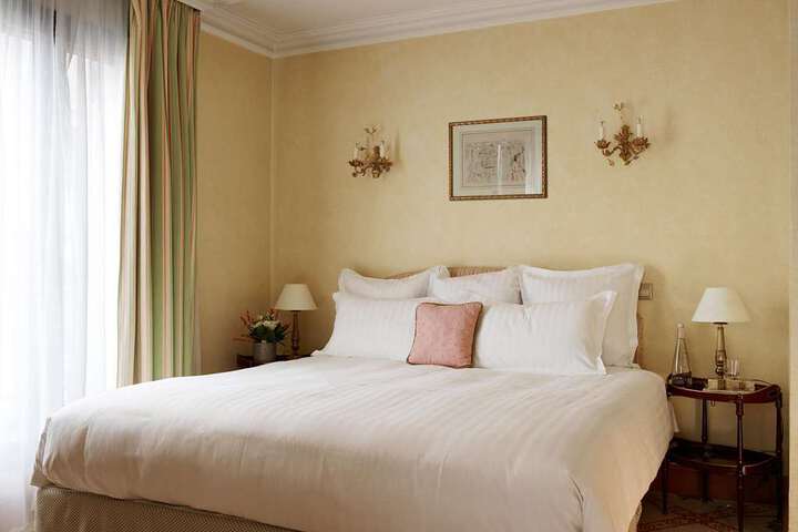 Room 4 of 14