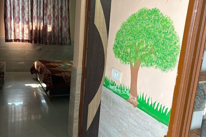 Room 6 of 15