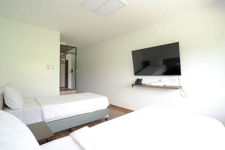 Room 5 of 30
