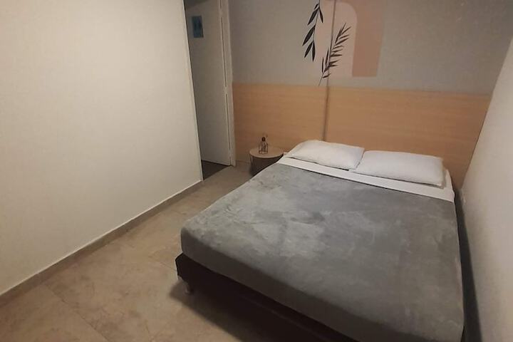 Room 3 of 10