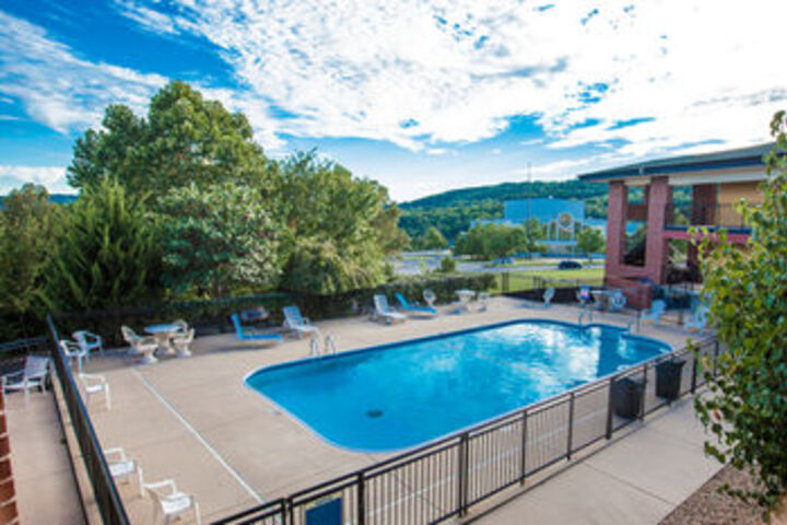 Pool 39 of 52
