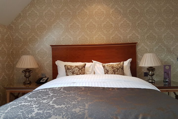 Room 10 of 82