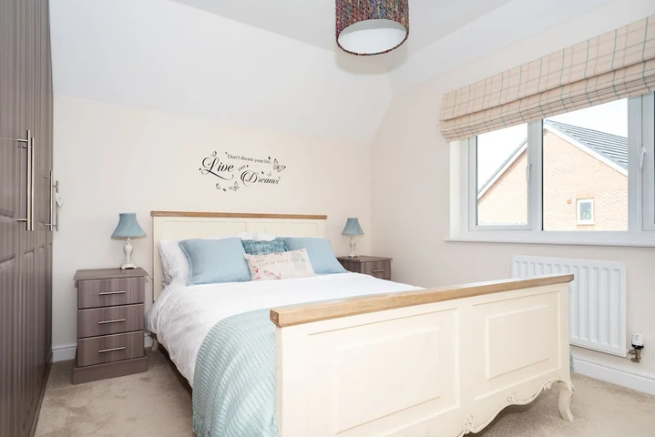 Room 2 of 12