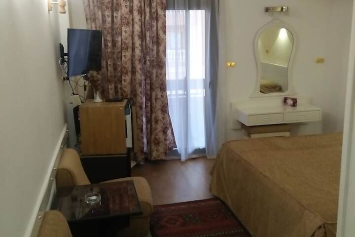 Room 25 of 57