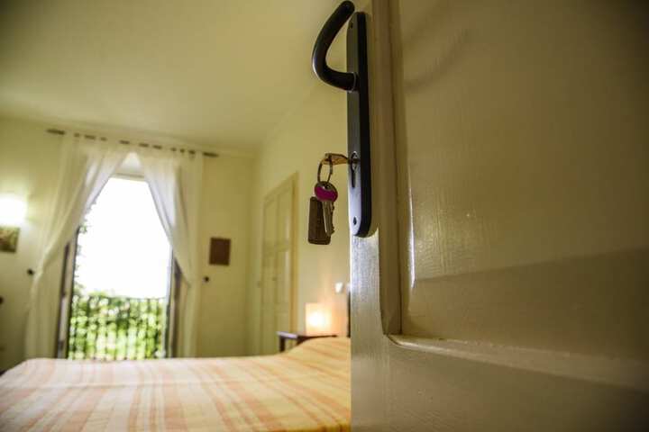 Room 15 of 60