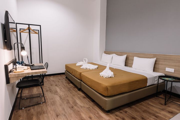 Room 21 of 35