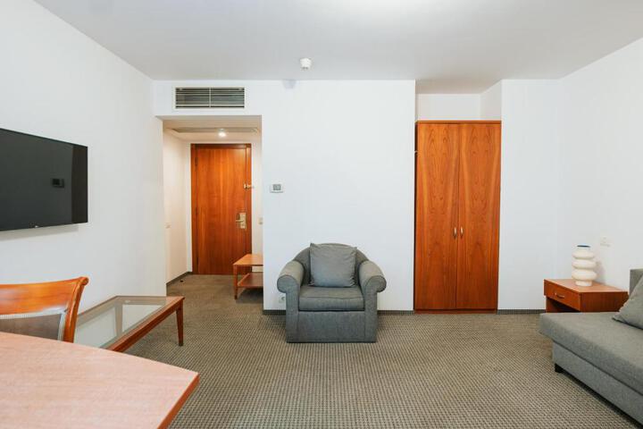 Photo 5