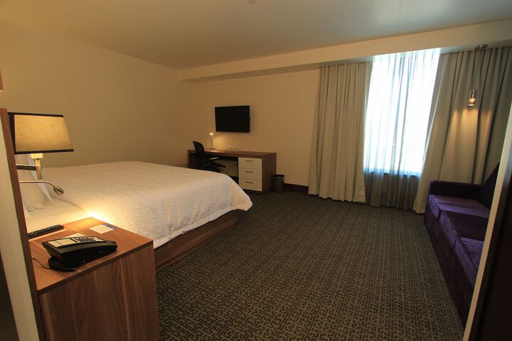 Room 13 of 65