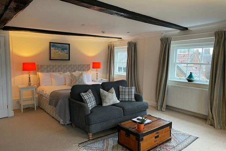 Room 9 of 26