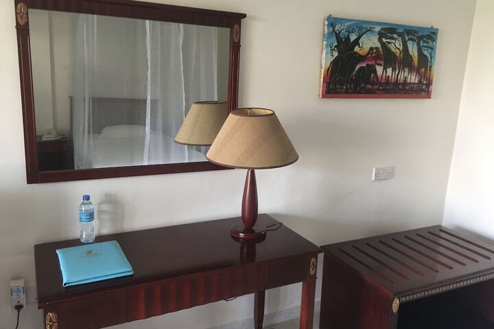 Room 10 of 43