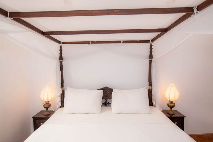 Room 15 of 161