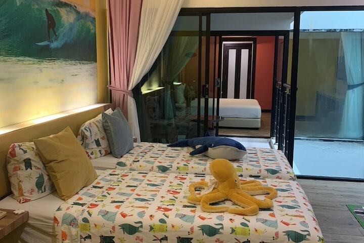 Room 30 of 81