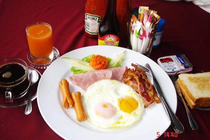 Breakfast/Coffee Service 69 of 84