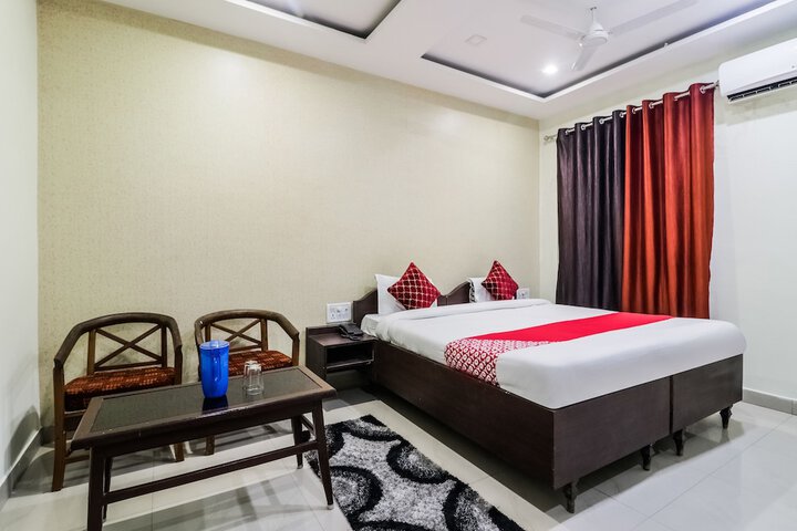 OYO 47542 Hotel J K