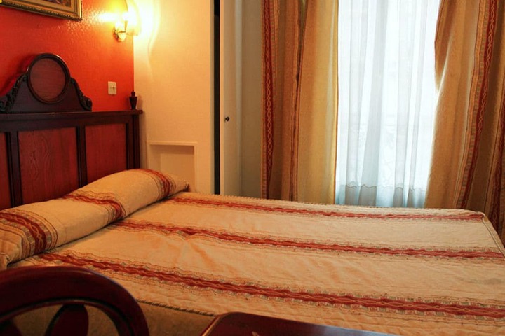 Room 16 of 99