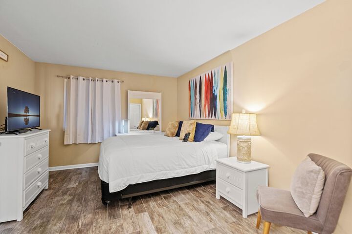 Room 6 of 48