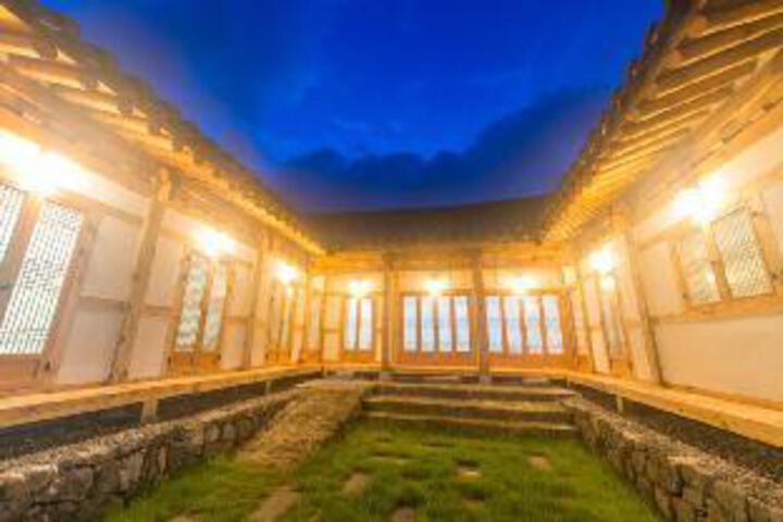 Jeju Namgeuk Noinseong Hanok Stay